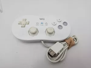 Nintendo Wii White Wired Classic Pro Controller Genuine OEM (RVL-005) - Picture 1 of 7
