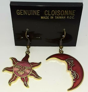 VINTAGE CLOISONNE SUN & MOON RED 1 1/4" DANGLE EARRINGS - Picture 1 of 3