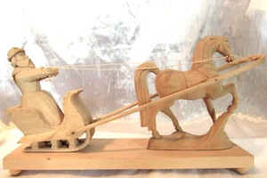 Slitta cavallo vintage russa in legno intagliato a mano 11" x 2-3/4" Russia con etichetta - Foto 1 di 17