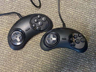 Unbranded/Generic Black Wired Controller 2/ Game Pad For Sega Genesis * - Image 1 of 4