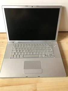 Apple MacBook Pro, A1226, 15", 2,2GHz, 1 GB RAM, als Ersatzteilenspender - Bild 1 von 10