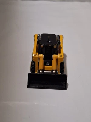 Minicarregadeira John Deere 6675 modelo escala 1:32 - Imagem 1 de 4