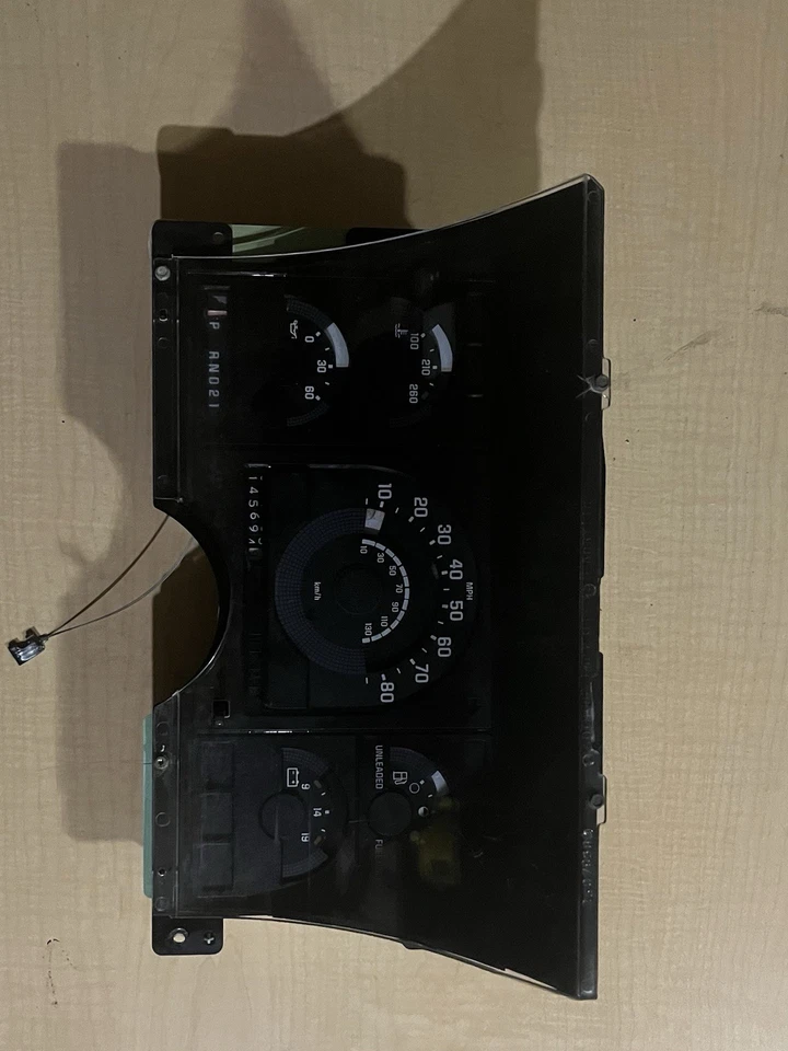 Cuadro de instrumentos velocímetro Chevrolet Pickup 1500 92 93 145 k 16124865 Foto 1 de 4