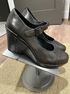 Zapato de mujer Dansko con tachuelas Fanny cuero marrón Mary Jane cuña 42 11.5-12 - Imagen 1 de 13