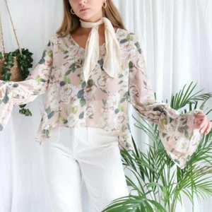 Semi sheer pink floral blouse in a romantic boho style size M - Picture 1 of 4