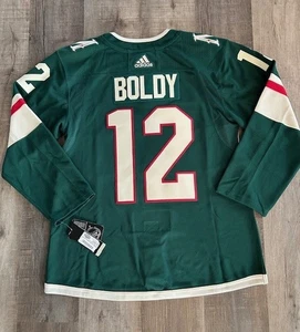$ 300 Neu mit Etikett Authentic Adidas Minnesota Wild M. Boldy Hockey Trikot mit Riemen Größe 50 - Bild 1 von 4