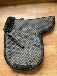 Stephens Genuine Lambskin numnah black full size straight cut - Picture 1 of 10