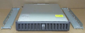 Étagère baie de stockage iSCSI NetApp FAS2020 Filer 5,4 To disque dur 2x 111-00237 contrôleur - Photo 1/5