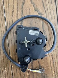 Genuine Mercedes Benz W140 Front Right Door Mirror Electric Motor A 1408203442 - Picture 1 of 6