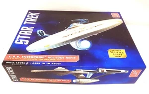 New AMT Star Trek U.S.S. Enterprise NCC-1701 with Shuttle Craft 2018 #AMT1080/06 - Picture 1 of 14