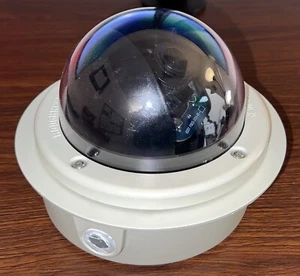 Vicon Roughneck V910-D312V Indoor/Outdoor IP PoE or 24V 3.3-12mm Varifocal - Picture 1 of 4