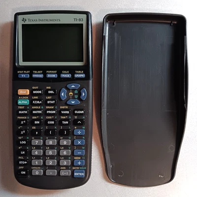 CALCULADORA GRÁFICA TEXAS INSTRUMENTS TI-83 FUNCIONANDO PROBADA CON CUBIERTA Y BATERÍAS Foto 1 de 4