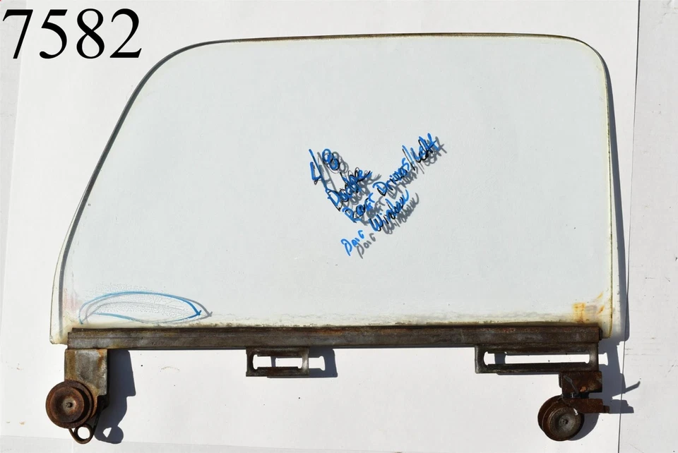 Dodge D24 Custom Deluxe 1948 puerta trasera izquierda ventana vidrio conductor Mopar 48 agrietado Foto 1 de 4