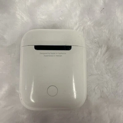 Genuine 1st Gen Apple AirPods Charging Case Replacement A1602  Fast Shipping - Image 1 of 4