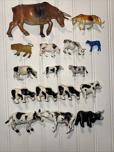 Konvolut 16 Kuh Spielfiguren Kalb Steuer Bullen Kühe Kunststoff Figuren - Bild 1 von 12