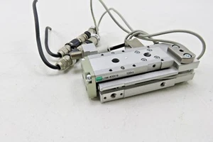 Cilindro de deslizamiento lineal CKD LCRQ-830S1D LCR-Q-850 con sensor CKD F2H - Imagen 1 de 6