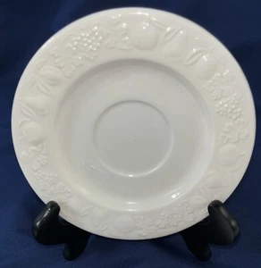 Set of 8 Vintage Franco Giorgi Quadrifoglio Fruit Embossed White Saucers Italy - Picture 1 of 6