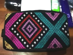 AMENITY COSMETIC TRAVEL KIT OTOP SILK CLASS NEW THAI AIRWAYS BUSINESS CLASS  - Picture 1 of 10