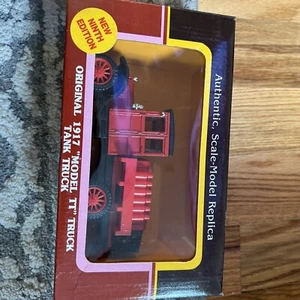 The Yorkshire Co. - Original 1917 "Model TT" Tank Truck (1:25) - Picture 1 of 8