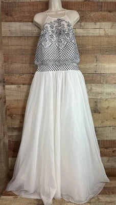 Vestido formal de formatura Nights by Teeze Me branco e preto cintilante tamanho 14-15 - Imagem 1 de 4