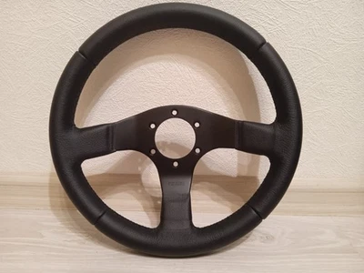 RARO Volante Arlequín Momo Benetton F1 VW Ferrari BMW E30 Audi KBA70142 Foto 1 de 4