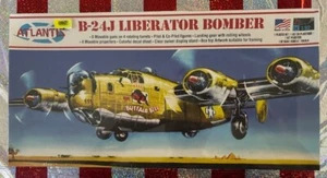 Atlantis Model #H218: B-24J Liberator Bomber, scala 1/92, sigillato - Foto 1 di 1