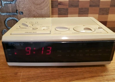 Vintage SONY DREAM MACHINE FM/AM Digital Alarm Clock Radio ICF-C3W Works - Image 1 of 4