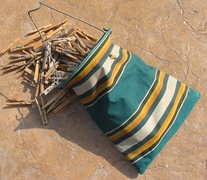 Vintage Canvas Striped Laundry Clothespin Cloth Bag w 200 Wood Weathered Clip - Picture 1 of 5