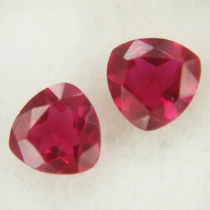 Natural Red Ruby 2.45 Ct Trillion Shape Loose Gemstones - Picture 1 of 3