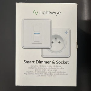 Lightwave Smart Dimmschalter L21 EU - Weiß - 1-Gang mit gratis EU-Steckdose - Bild 1 von 6