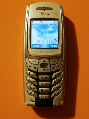 LG G5300 - Cellulare Vintage - Funzionante senza carica batteria - Usato - Immagine 1 di 4