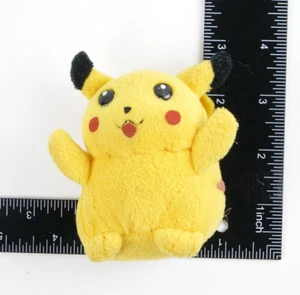 Juguete de peluche retro Pikachu Anime Pokemon Bandai 1998 4 en Japón Importación Vendedor de EE. UU. - Imagen 1 de 7