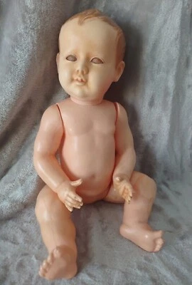 Ancienne poupée tamponné d'une tête d'aigle France 50 - Photo 1/4