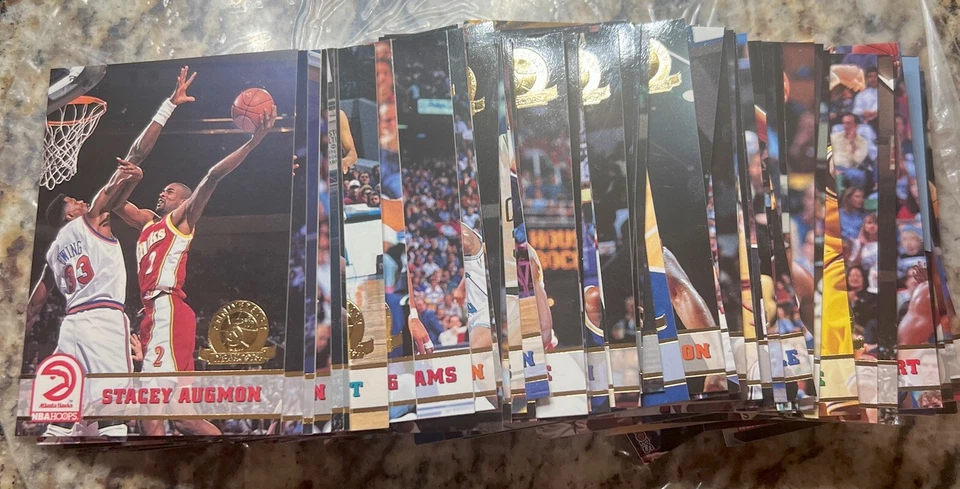 1993-94 NBA Hoops Gold Foil 5th Anniversary Partial Set of 85 NO Duplicates - Image 1 of 4