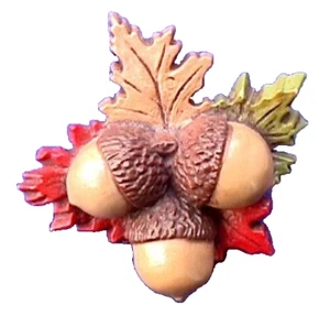 Hallmark PIN Thanksgiving Vintage ACORNS & OAK LEAVES 1976 Brooch NO MARK - Picture 1 of 2