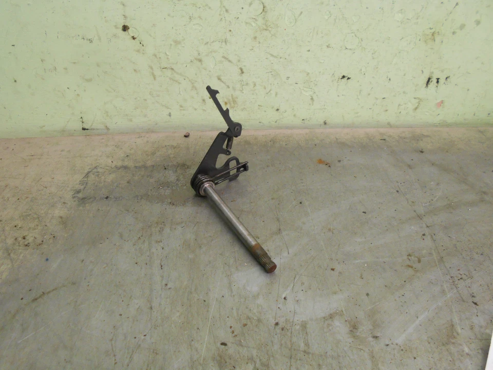 suzuki  gt  185   gear lever  shaft - Image 1 of 1