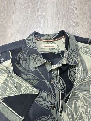 Tommy Bahama Shirt Men's XL 100% Silk Hawaiian Floral Print Rare Short Sleeve - Image 1 of 4