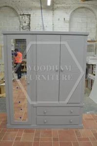 HANDMADE AYLESBURY TRIPLE 2 DRAWER MIRRORED WARDROBE IN GREY (NOT FLATPACKED) - Picture 1 of 12