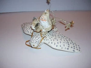 Adorno de Navidad Dept 6 Frosty Santa Riding Owl 10,5 x 5,5 - Imagen 1 de 5