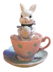 Taza de té y platillo rosa brillante con conejito de Pascua - Imagen 1 de 2