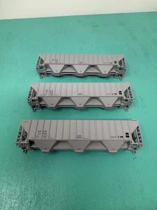 Atlas N - 4750 Hopper - Missing Trucks No Package - CCLX Set Of 3 - Picture 1 of 3