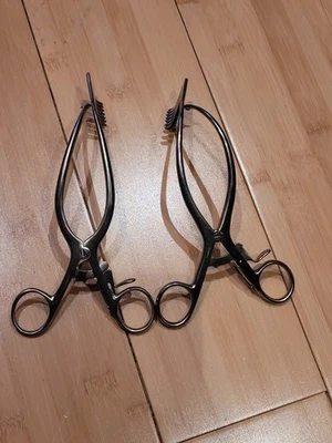 Juego de retractor lateral derecho e izquierdo Neuro Codman Cerebeloso Miskimon Foto 1 de 4