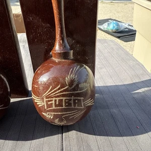 Fermalibri vintage in legno Cuba avana palme pesanti intagliate a mano Maracas - Foto 1 di 2