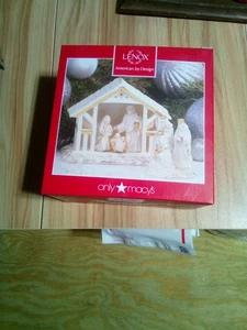 Lenox Mistletoe Park 6 Piece Mini Nativity - Picture 1 of 2