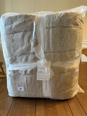 POTTERY BARN FAUX FUR FLUFFY SOFT BLANKET, KING/CAL KING (SAND) - Image 1 of 4