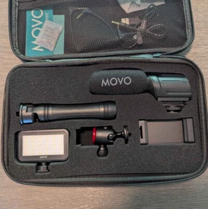 Movo iVlogger Vlogging Kit for iPhone with Mic, Light, Tripod | Lightning Cable - Zdjęcie 1 z 6