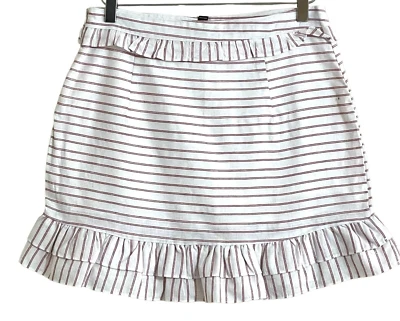 Aqua 裙棉混纺白色条纹荷叶边 A 字裙,尺寸 M,全新 — 第 1/4 张图片