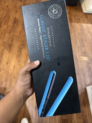 Plancha de control de temperatura de cerámica azul océano Evalectric Classic Styler Foto 1 de 4