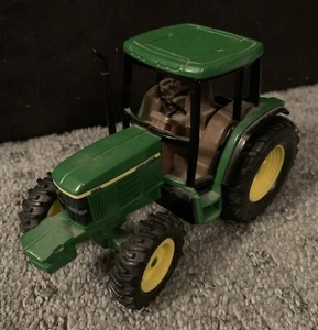 Ertl John Deere Tractor Diecast Wheels Turn w/Steering Wheel Rubber Tires - Picture 1 of 7
