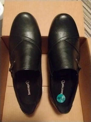 Women's BARETRAPS Black Slip-on Wedge Heel Shoes Comfort Soft Leather Round Toe - Image 1 of 4